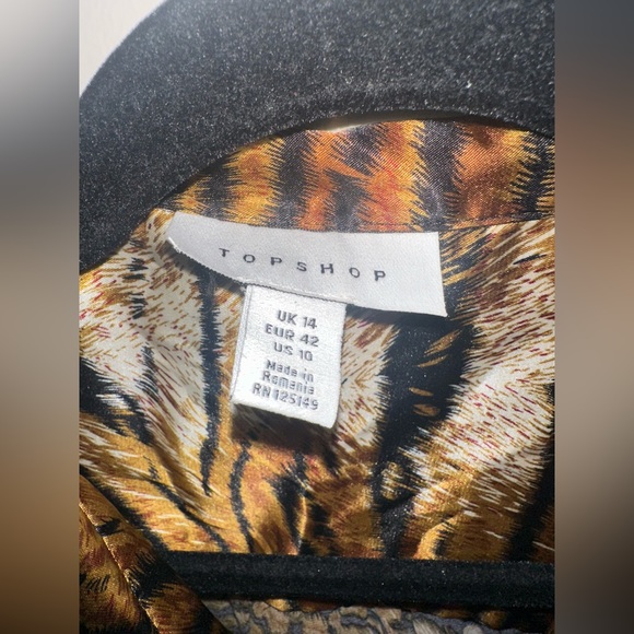 Button down shirt - Picture 3 of 3